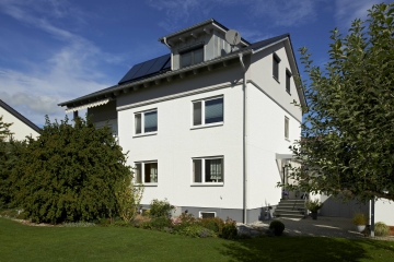 Aufstockung ZFH mit Doppelgarage in Brettsperrholz – Bauweise (LENO)