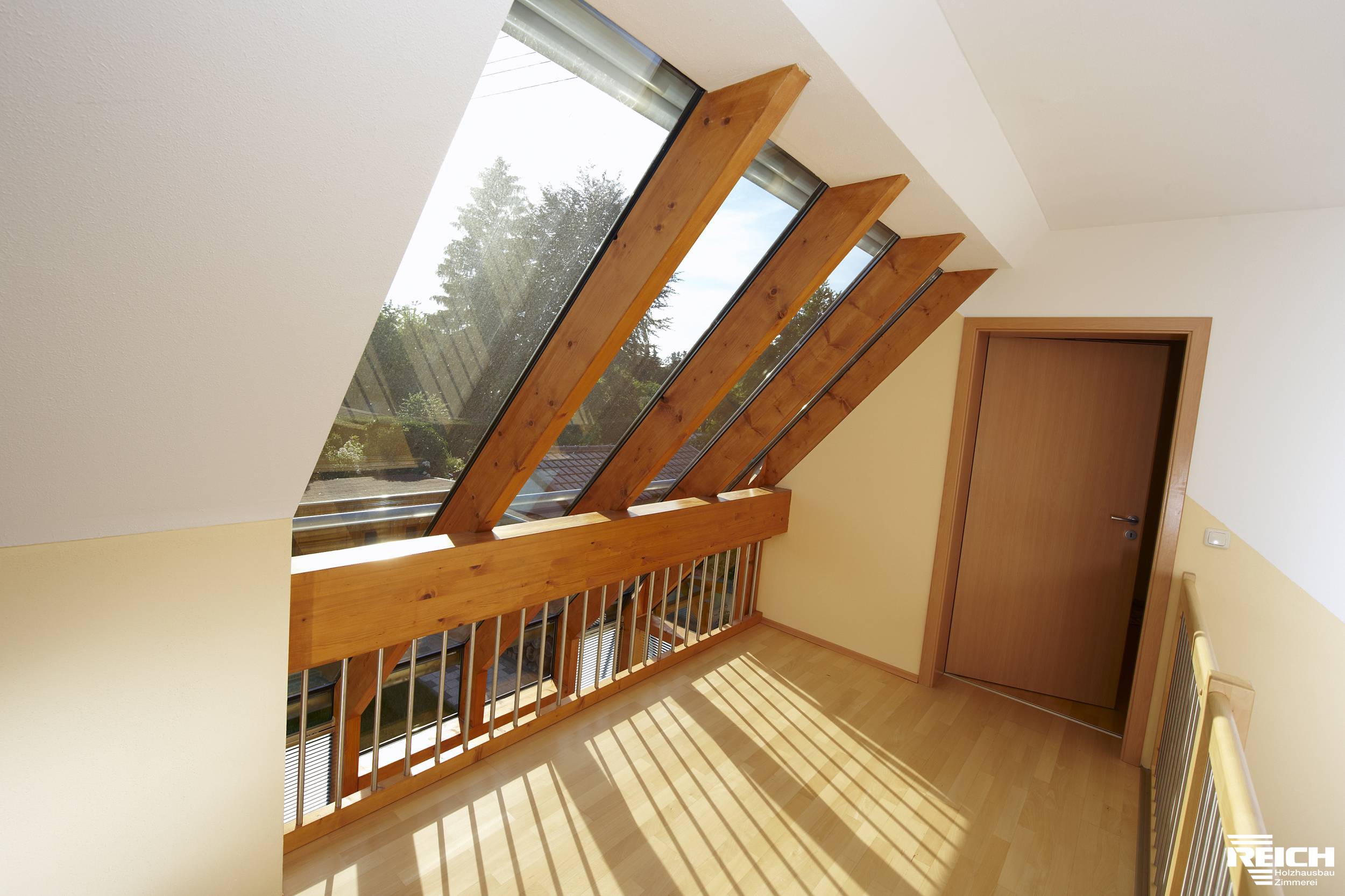 Galerie Neubau eines EFH in Holzrahmenbauweise mit Wintergarten (Niedrigenergiehaus)
