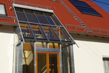 Neubau eines EFH in Holzrahmenbauweise mit Wintergarten (Niedrigenergiehaus)